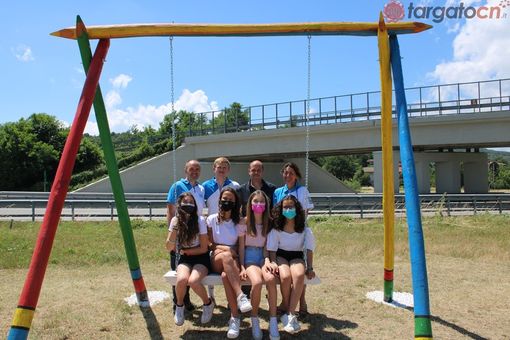 La Swing Highway nell'area esterna alla Merlino etichette di Ceva