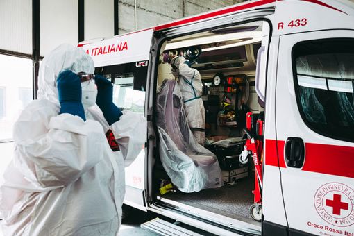 Calano i ricoveri, positivo l'8% dei tamponi diagnosticati Calano i ricoveri, positivo l'8% dei tamponi diagnosticati