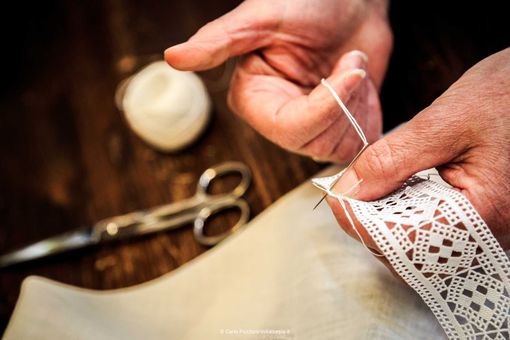 Nel centro storico di Cherasco arriva il mercato dell'artigianato Nel centro storico di Cherasco arriva il mercato dell'artigianato