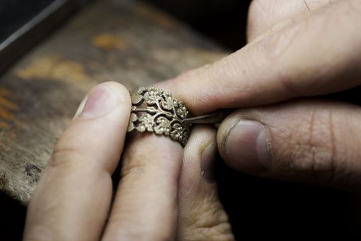 Confartigianato Cuneo porta i ragazzi verso l'artigianalità: al via il concorso "La Mano è la Finestra della Mente" Confartigianato Cuneo porta i ragazzi verso l'artigianalità: al via il concorso "La Mano è la Finestra della Mente"