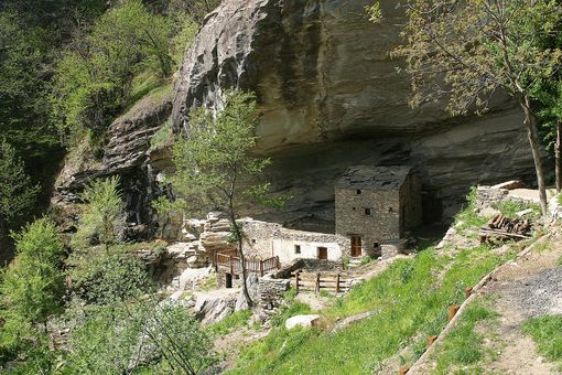 Riaprono Forte (Vinadio), Palazzo Borelli (Demonte), Balma Boves (Sanfront)