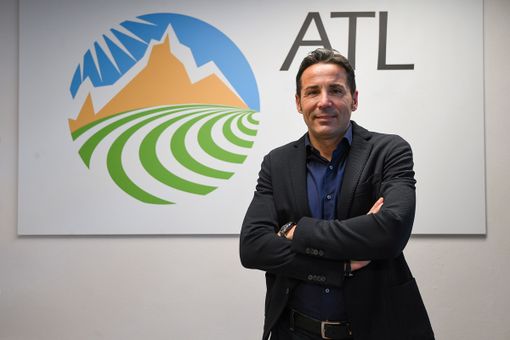 Oggi a Borgo San Giuseppe l'ultimo saluto a Giuseppe Bernardi, agente di commercio e volontario della CRI Oggi a Borgo San Giuseppe l'ultimo saluto a Giuseppe Bernardi, agente di commercio e volontario della CRI