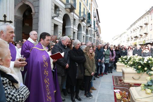 Incidente sulla A 21, parla l’autista del tir che ha travolto il pulmino della band cuneese