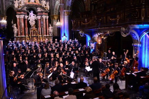 Ad Alba 110 artisti sul palco per lo Stabat Mater di Jenkins