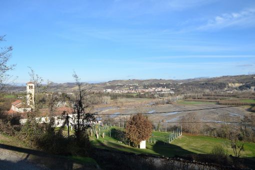 Farigliano, ritirate le acque affiorano i danni