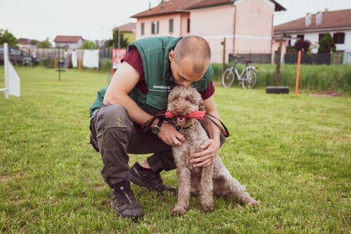 A scuola di tartufi. Il nuovo stage del centro cinofilo “Porta della Langa” di Carrù