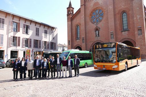 Alba: aggiunti al Tpl tre nuovi mezzi acquistati dal consorzio Granda Bus