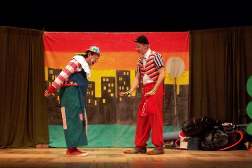 Al teatro sociale di Alba in scena "Il circo del riciclo"