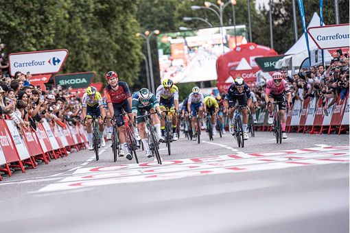 Ad Alba si presenta la tappa Alba–Limone Piemonte della corsa ciclistica “La Vuelta a España” Ad Alba si presenta la tappa Alba–Limone Piemonte della corsa ciclistica “La Vuelta a España”