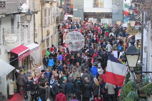 La Fiera di Sant'Orso, la più antica rassegna dell'artigianato delle Alpi, torna quest’anno ad aprile La Fiera di Sant'Orso, la più antica rassegna dell'artigianato delle Alpi, torna quest’anno ad aprile