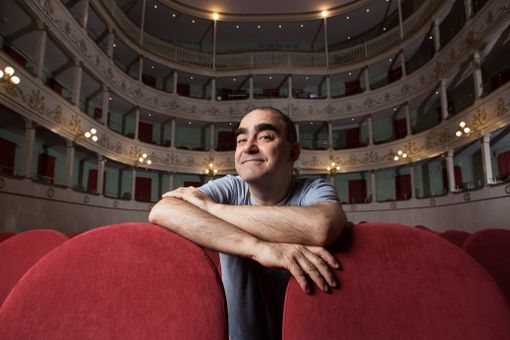 Bra: l'Opera Buffa di Elio chiude la stagione del "Politeama"
