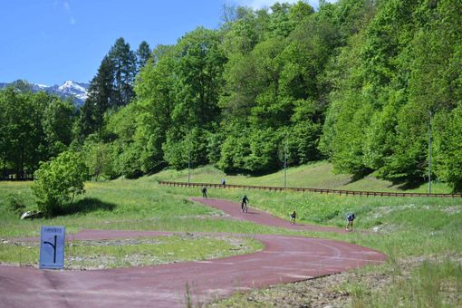 Bandiera nera di Legambiente al Comune di Chiusa Pesio per l'impatto della pista di Skiroll Bandiera nera di Legambiente al Comune di Chiusa Pesio per l'impatto della pista di Skiroll
