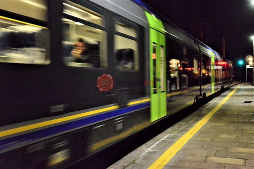 Il vento strappa i cavi della fibra ottica ferroviaria. Traffico compromesso sulla Cuneo-Torino Il vento strappa i cavi della fibra ottica ferroviaria. Traffico compromesso sulla Cuneo-Torino
