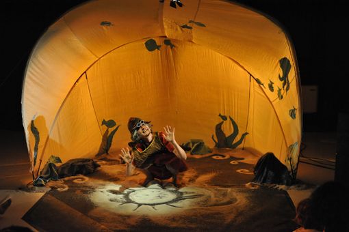 Cuneo, al via la rassegna "Un teatro in mezzo ai libri"