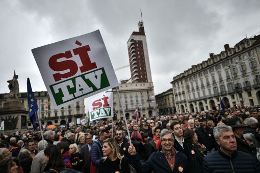 Dalla Granda tutti (o quasi) a Torino alla manifestazione “Si Tav” Dalla Granda tutti (o quasi) a Torino alla manifestazione “Si Tav”
