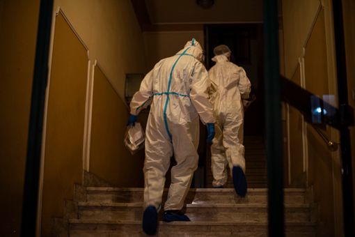 Leggero aumento del tasso di positività nell'ultima settimana: 1.031 contagi in più rispetto a sette giorni fa, ma i tamponi tornano ai livelli pre-Feste