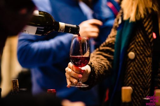 “Vino e Mercati”: ad Alba il confronto sulle nuove frontiere del consumo “Vino e Mercati”: ad Alba il confronto sulle nuove frontiere del consumo