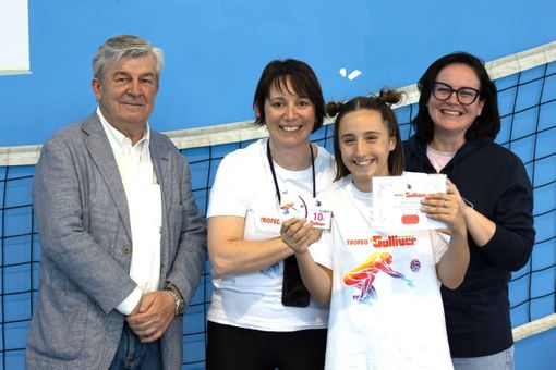 A Dogliani trionfa il volley con il primo Trofeo Gulliver di pallavolo femminile [FOTO]