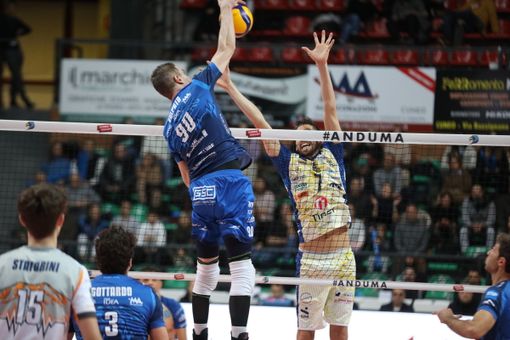 Volley A2M. Cuneo, la cinquina è servita: Prata di Pordenone battuta 3-0