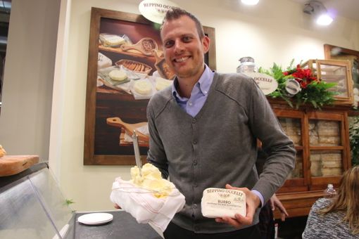 Burro e formaggi dagli abbinamenti sorprendenti: Beppino Occelli stupisce Cibus 2018 (VIDEO)