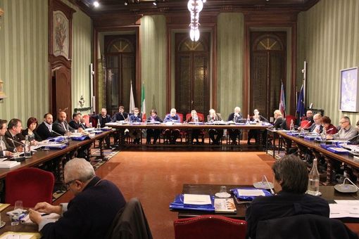 Il Consiglio comunale di Alba Il Consiglio comunale di Alba