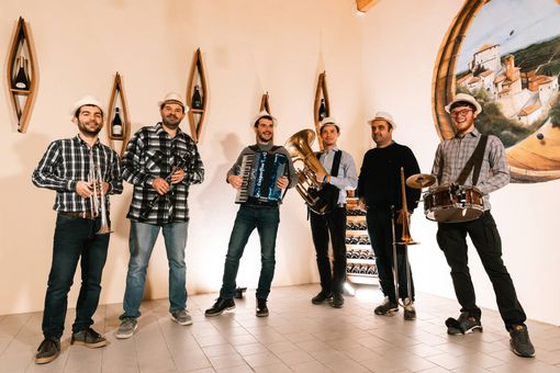 Pandemos, canti dalla Granda/05: i Fora ‘d Tuva con Cantè j’Euv [FOTO E VIDEO]