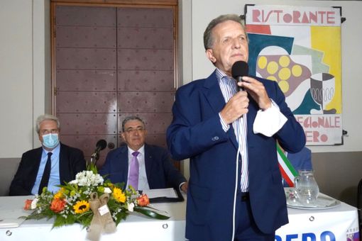 Il senatore Marco Perosino, presidente dell'Enoteca Regionale del Roero Il senatore Marco Perosino, presidente dell'Enoteca Regionale del Roero