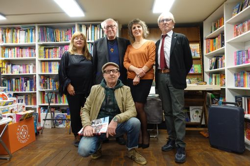 Bra: dal cilindro del Caffè Letterario esce la serata perfetta, grazie al Mago Sales [FOTO]