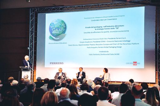 Un momento dell'incontro tenutosi lunedì a Milano Un momento dell'incontro tenutosi lunedì a Milano