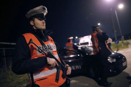 In 30 a far festa in un alloggio di Montoso: intervengono i Carabinieri In 30 a far festa in un alloggio di Montoso: intervengono i Carabinieri