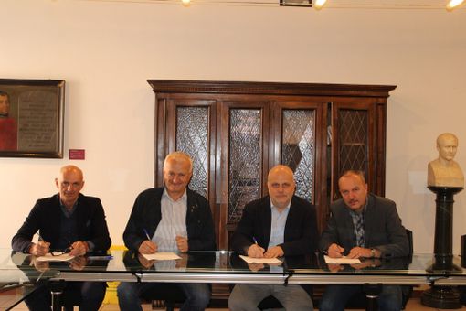 Alba: firmata la convenzione per la gestione dei servizi di polizia municipale tra Alba, Castagnito, Diano d’Alba e Guarene