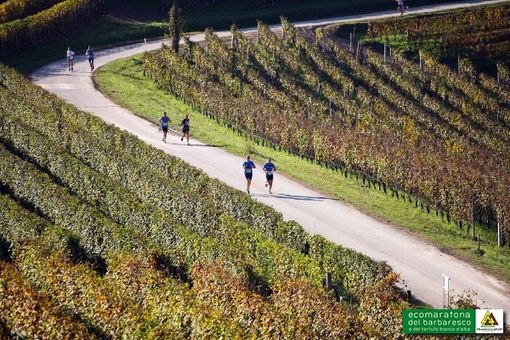 Iscrizioni aperte all' 11a Ecomaratona in "Edizione Rosa" il 25 ottobre. Alba vivrà un super weekend di sport