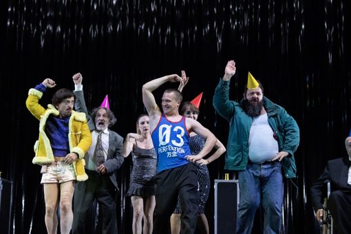 Un momento dello spettacolo Un momento dello spettacolo