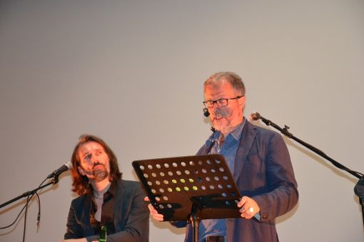 “Gòdano i malinconici”: spettacolo di emozioni e ironia a Busca