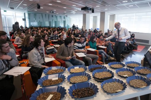 Formazione sul caffè: studenti di Pollenzo al training center targato "Lavazza"