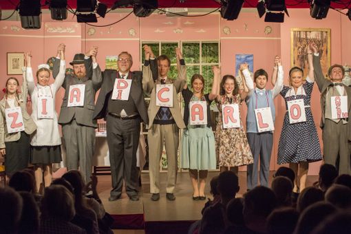Saluzzo, la Zia di Carlo,il cast della compagnia la Fenice