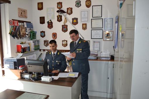 Boves, litiga coi vicini e chiede aiuto allo Stato per l'assistenza legale: &quot;Sono povero&quot;. Ma il suo patrimonio è di un milione di euro