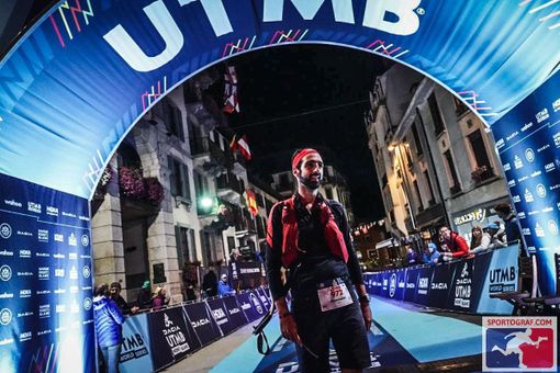 Domenico Saulo all'arrivo dell'UTMB 2023, Ultra Trail Monte Bianco Domenico Saulo all'arrivo dell'UTMB 2023, Ultra Trail Monte Bianco