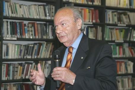 Franco Piccinelli