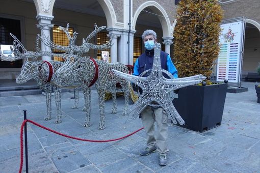 Il Coronavirus non ferma il Natale di Bra: prove tecniche di luminarie e il messaggio del sindaco Gianni Fogliato