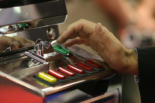 Carrù accoglie la proposta del Movimento 5 Stelle contro il gioco d’azzardo