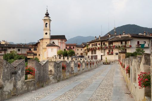 Dronero, il ponte del Diavolo.