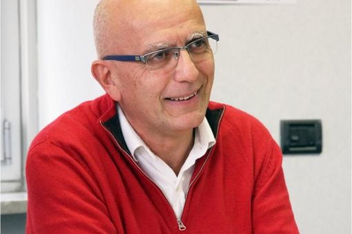 "A tutti dobbiamo un sorriso e attenzione piena": il saluto di Massimo Veglio, per sei anni alla guida dell'ASL CN2