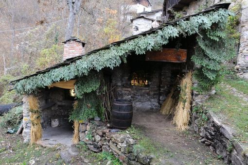 Valle Maira: a Camoglieres di Macra "Lu Presepiu" fa rivivere la magia del Natale