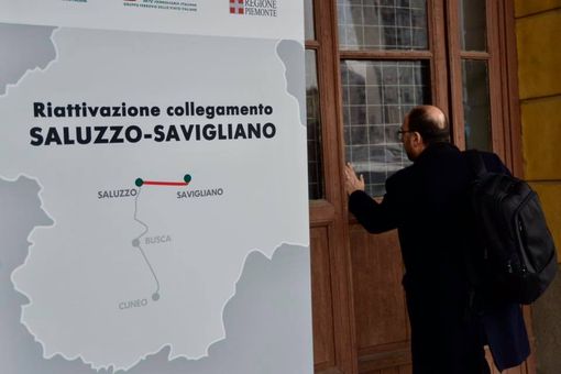 Si riattiva dopo sei anni la linea Saluzzo-Savigliano con un viaggio inaugurale (FOTO)