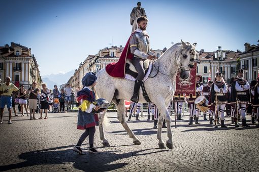 Ultimo weekend di Illuminata a Cuneo: domenica sarà tempo di rievocazioni storiche
