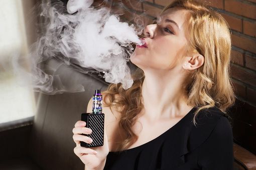 I grandi benefici di svapare l'E-liquido al CBD per sigaretta elettronica I grandi benefici di svapare l'E-liquido al CBD per sigaretta elettronica
