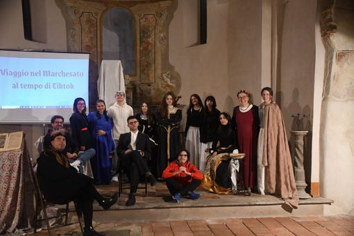 Saluzzo, il Denina Pellico Rivoira ospite dello Zonta per lo spettacolo "Viaggio nel marchesato al tempo di Tiktok" Saluzzo, il Denina Pellico Rivoira ospite dello Zonta per lo spettacolo "Viaggio nel marchesato al tempo di Tiktok"