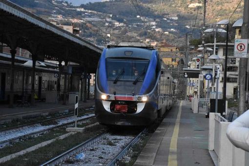 Dopo 14 mesi Cuneo e Ventimiglia sono di nuovo unite dal treno [FOTO E VIDEO]