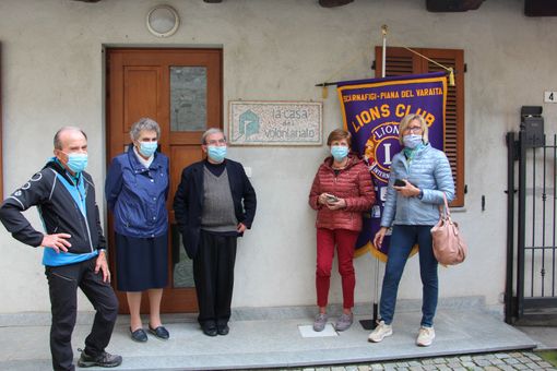 I ringraziementi dei volontari della parrocchia di San Giovanni di Piasco al Lions Club di Scarnafigi e della Piana del Varaita